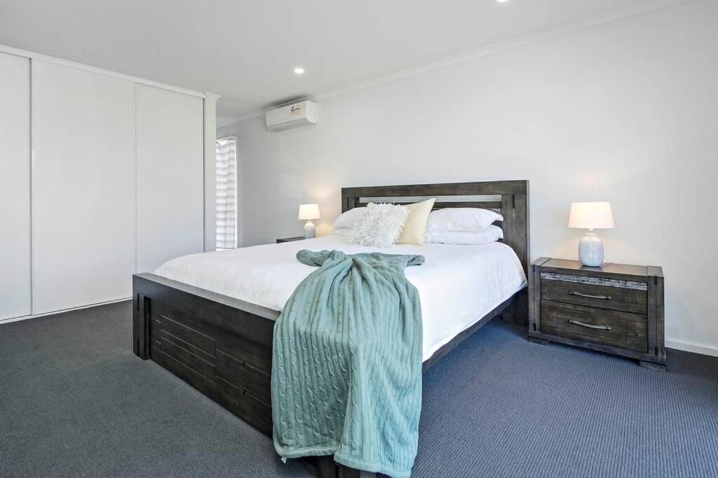 Harvey Haven -Sleeps Upto 15 4 Bdrm 2 5 Bth Villa Aldinga Beach Exterior photo